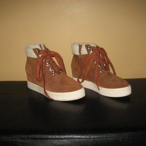 Steve Madden Hidden Wedge Bootie/Sneaker - 7